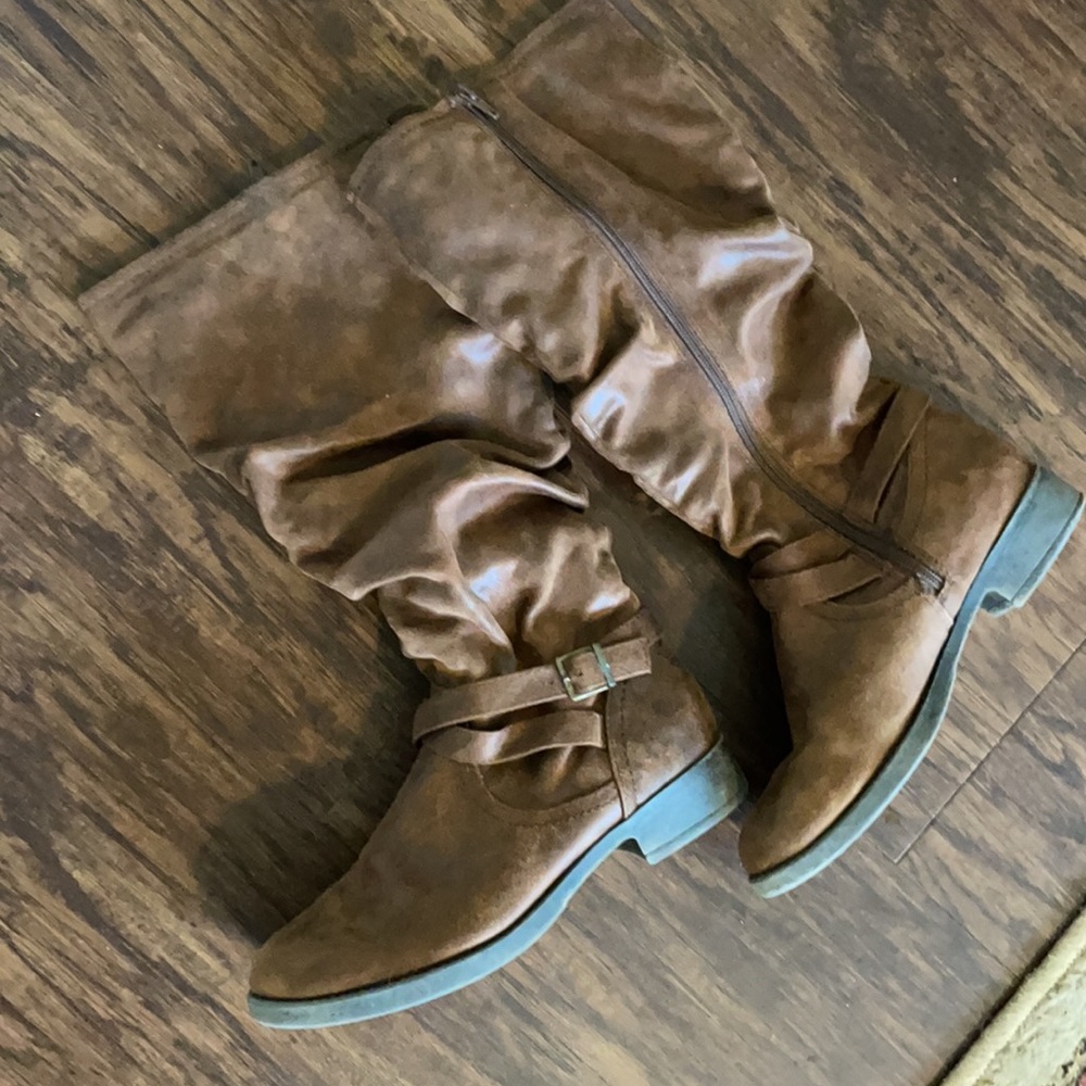 Dylan Boots - Picture 2 of 5